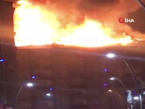 Elazığ’da deprem sonrası bir binada yangın çıktı
