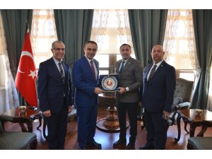 Türkiye Judo Federasyonu Başkanı Sezer Huysuz, Vali Soytürk ile buluştu