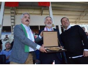 Başkan Yazgan: "Belediye, Başdeğirmen döneminde kulübümüze tarihin en fazla desteğini verdi"