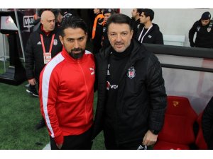 Süper Lig: Göztepe: 2 - Beşiktaş: 1 (İlk yarı)