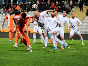 TFF 1. Lig: Adanaspor: 2  - Osmanlıspor: 0 (İlk yarı sonucu)
