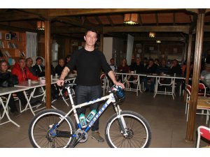 Atilla Atay, Mersin’de bisiklet tutkunlarıyla bir araya geldi