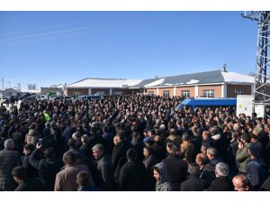 İçişleri Bakanı Soylu, Ağrı’da cenaze namazına katıldı