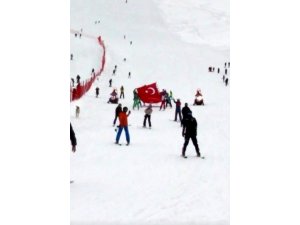 Erzincan’da kayakçılardan Yunan Vekil Lagos’a tepki