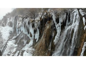 Erzincan’da kar yerini Sibirya soğuklarına bıraktı