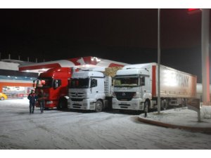 Tokat-Sivas karayolu ağır tonajlı araç geçişlerine kapatıldı