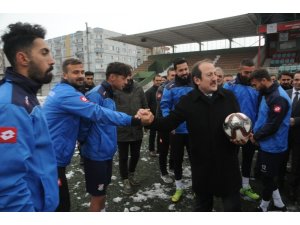 Ligden çekilme kararı alan Cizrespor’a Şırnak Valisi Pehlivan sahip çıktı