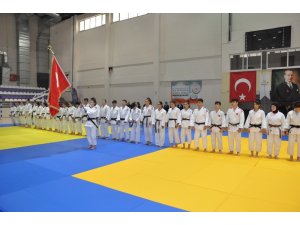 Afyonkarahisar’da Judo Gençler Türkiye 1.’liği final müsabakaları başladı