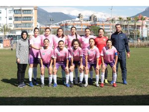 Horozkentspor, Alanya Demirspor’u 5-0 mağlup etti
