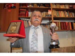 10 yıl gecikmeyle gelen ödülü Cumhurbaşkanı Erdoğan’dan aldı