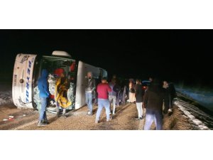 Kayseri’de yolcu otobüsü devrildi