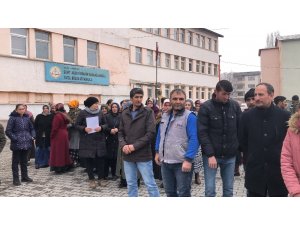 Kars’ta yıkılma kararı çıkarılan okullardaki öğrencilerin aileleri kararsız