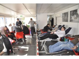 Afyonkarahisarlı vatandaşlar kan bağışına ilgisiz kalmadı