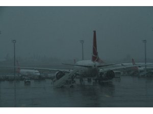 Erzincan’da yoğun sis hava ulaşımını olumsuz etkiledi