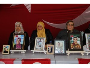 HDP önündeki ailelerin evlat nöbeti 174’üncü gününde