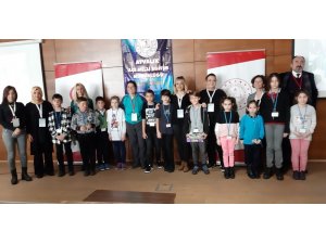 Ayvalık’ta akıl ve zekâ oyunları coşkusu