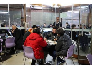 Turgutlu Belediyesi öğrencilere yemek desteğini sürdürüyor
