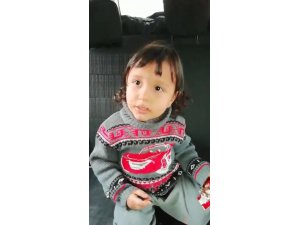 Polis amcaları sokak sokak dolaşıp küçük Adem’in ailesini aradı