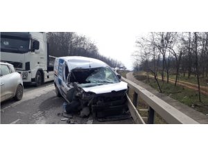 Bursa Ankara yolunda trafik kazası: 1 ağır yaralı