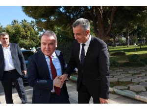 Başkan Böcek: “Antalya için el ele verip birlikte çalışacağız”