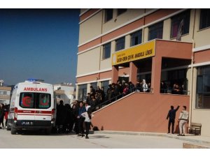 Silifke’de 17 öğrenci böcek ilacından etkilenerek hastaneye kaldırıldı