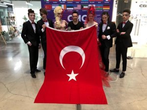 Türk kuaförler Dünya Şampiyonu oldu