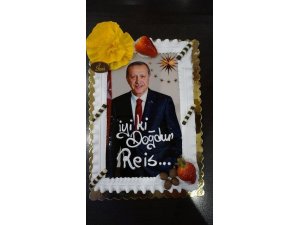 AK Parti Develi Gençlik Kolları Cumhurbaşkanının Doğum Gününü Kutladı