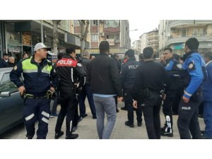 Polisten sokak kavgasına biber gazlı müdahale
