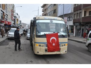 Kars’ta dolmuşçular Türk Bayrağı ve siyah kurdele bağladı
