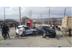 Kırıkkale’de zincirleme trafik kazası: 2 yaralı