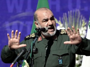İran Devrim Muhafızları Ordusu Genel Komutanı Selami: Koronavirüs, ABD'nin biyolojik saldırısı olabilir