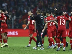 Türkiye A Milli Futbol Takımı'nın Avusturya ve Slovenya maçları seyircisiz oynanacak