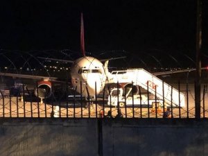 Bağdat’tan Ankara Esenboğa Havalimanı’na gelen uçaktaki 57 kişi karantinaya alındı