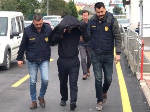 Adana'da koronavirüsle ilgili asılsız mesaj gönderdiği öne sürülen memur tutuklandı