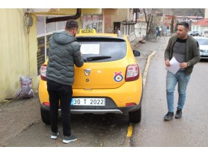 Şemdinlili taksicilerden sağlık personeline ücretsiz hizmet