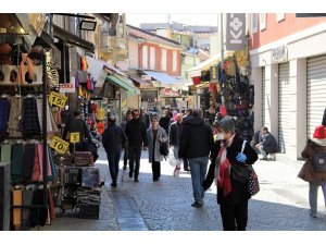 İzmir’in Tarihi Kemeraltı Çarşısı eski günlerini arattı