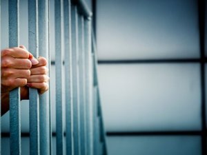 nfaz düzenlemesine geçici madde: 70 bin mahkum cezasını evde çekecek