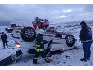 Özalp’ta trafik kazası; 2 yaralı