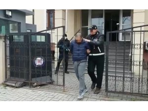 Sakarya’da 4 farklı iş yerinin camlarını kırarak hırsızlık gerçekleştiren şahıs tutuklandı
