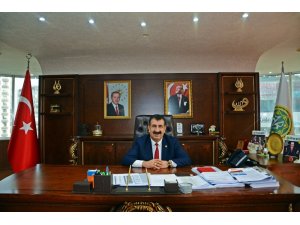 TÜDKİYEB Genel Başkanı Nihat Çelik, “Biz Bize Yeteriz Türkiye’m” kampanyasına 3 aylık maaşı ile destek verdi
