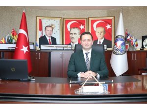 Başkan Yanmaz “Biz bize yeteriz Türkiye’m” dedi maaşını bağışladı