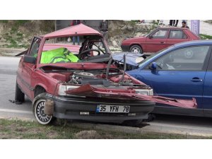 Denizli’de trafik kazası: 1 ölü, 2 yaralı