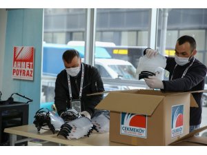 Çekmeköy’de siperli maskeler sağlık görevlilerine teslim edildi