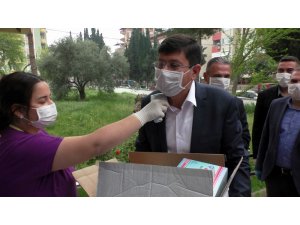Nazilli Belediyesi’nden sağlık ocaklarına maske ve eldiven desteği