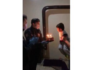 Polisten 4 yaşındaki Rıdvan’a doğum günü sürprizi