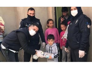 Polislerden 5 yaşındaki Salih’e doğum günü sürprizi