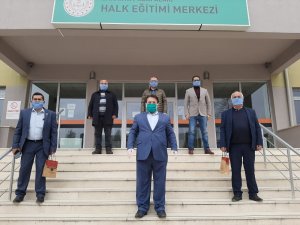 Sakarya’da 84 mahallede 2 bin 100 kişiye maske ulaştırıldı