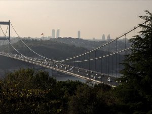 İstanbul'un iki yakası arasındaki araç geçişi yüzde 52 azaldı