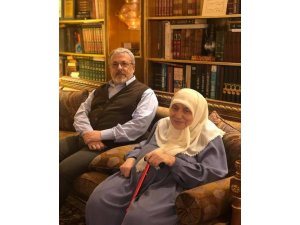 Prof. Mahmud Erol Kılıç’ın annesi korona virüs nedeniyle hayatını kaybetti
