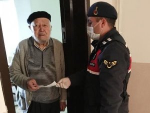 86 yaşındaki amcadan 10 bin lira bağış